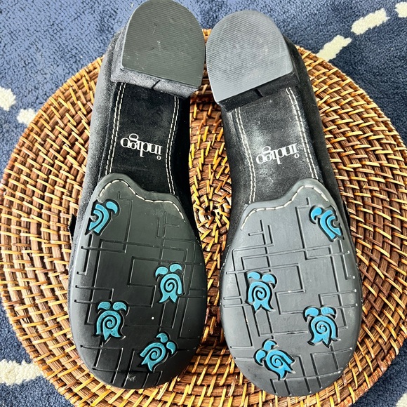 Indigo Clarks Y2K Women's 9M Black Suede Bow Chunky Heel Pump Girly Goth Preppy - Picture 6 of 8